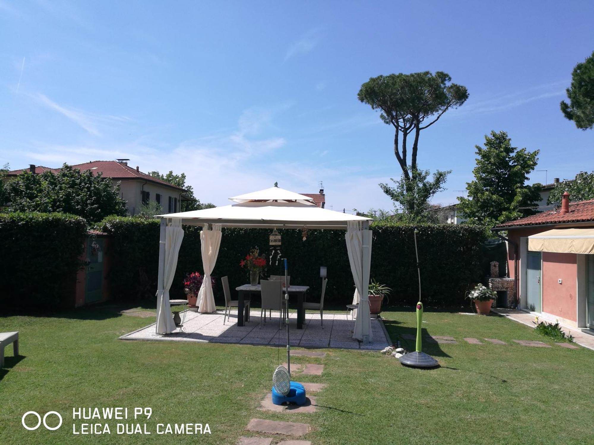 Giusy Bed And Breakfast Marina Di Carrara Buitenkant foto