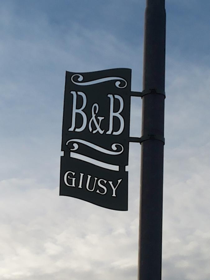Giusy Bed And Breakfast Marina Di Carrara Buitenkant foto