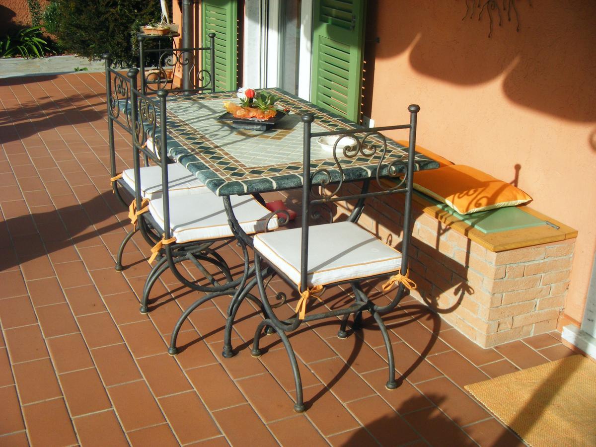 Giusy Bed And Breakfast Marina Di Carrara Buitenkant foto