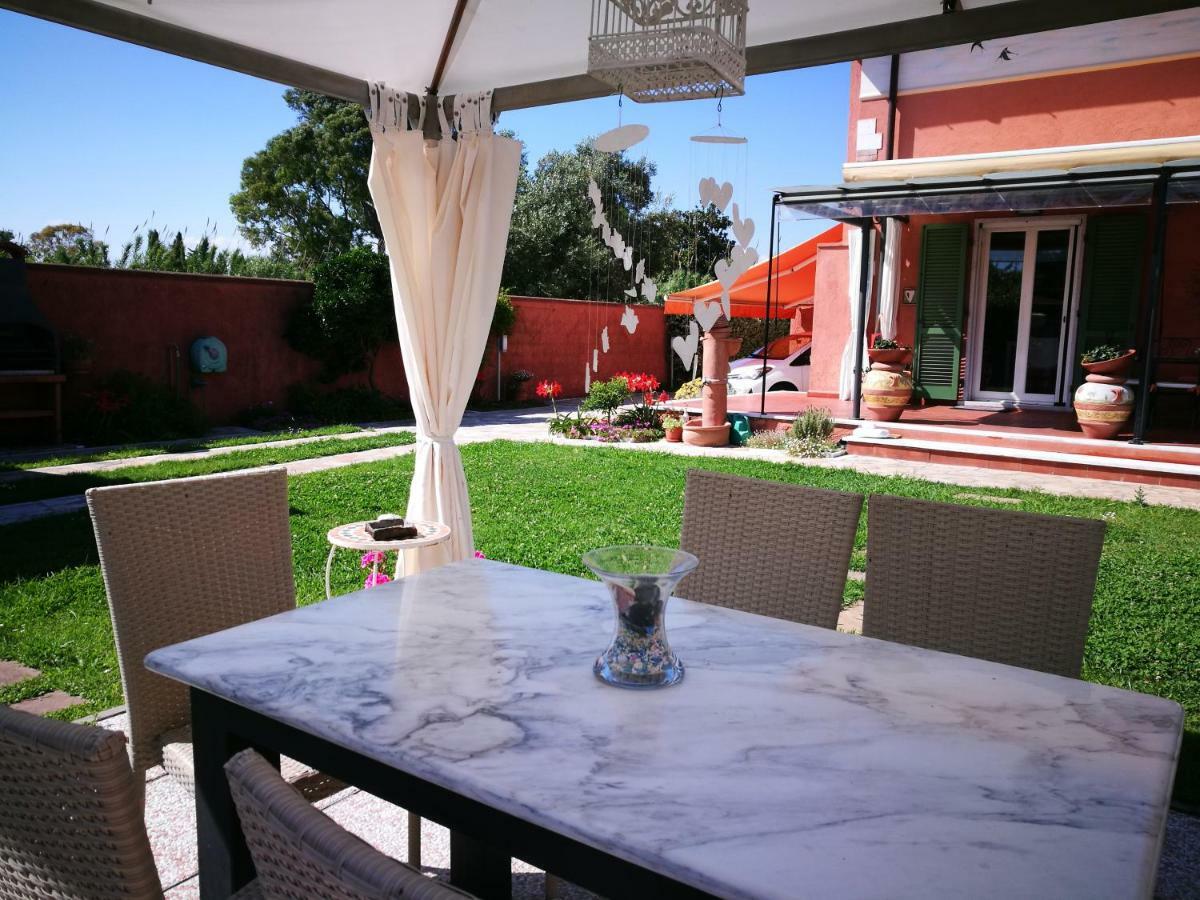 Giusy Bed And Breakfast Marina Di Carrara Buitenkant foto
