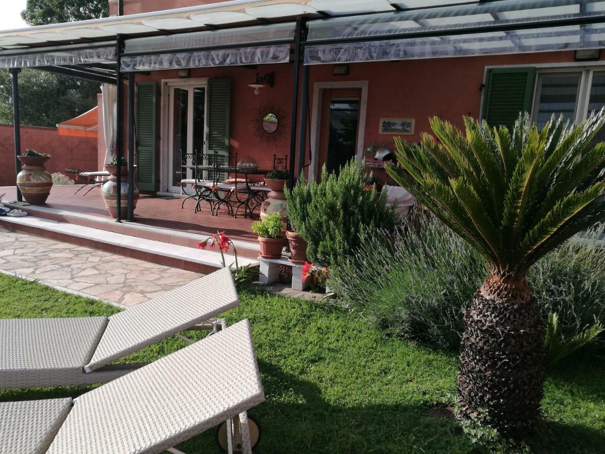 Giusy Bed And Breakfast Marina Di Carrara Buitenkant foto